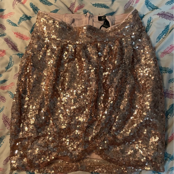 Sequin pink mini skirt - Picture 1 of 2